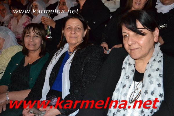 رئيس المجلس يحتفل بعيد الام